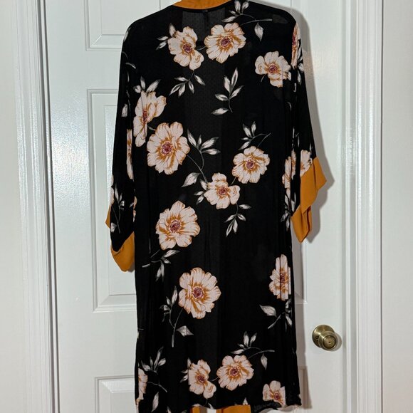 Open Front Kimono - Picture 2 of 6